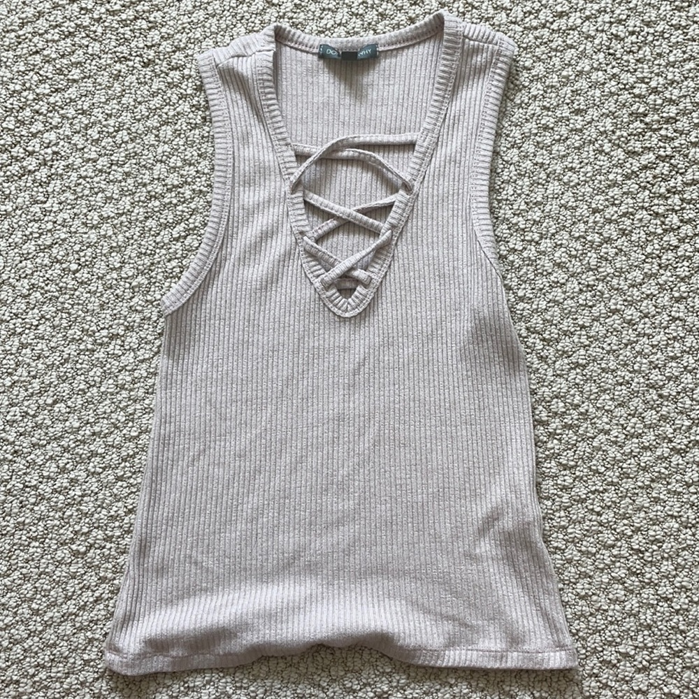 don’t ask why pale pink knit tank os